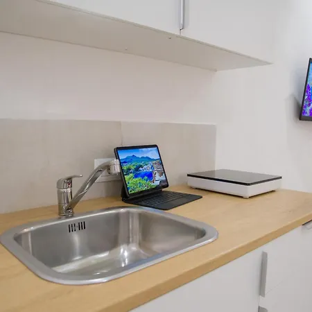 Cozy On The Seafront Napoli-mergellina Apartamento *