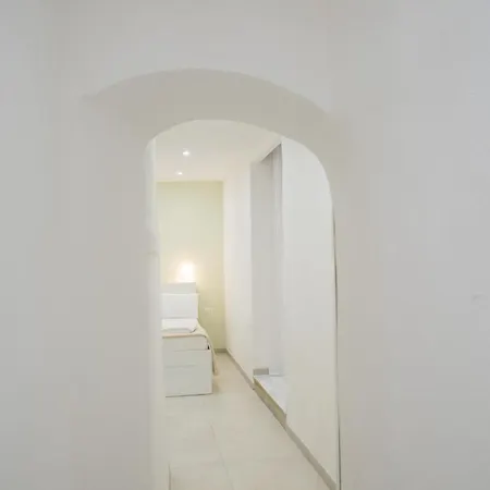 Cozy On The Seafront Napoli-mergellina Apartment *