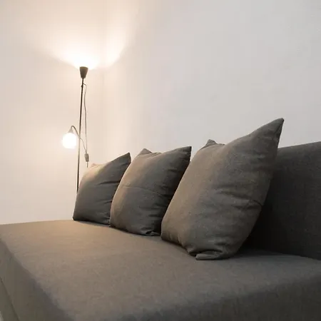 Cozy On The Seafront Napoli-mergellina Apartment *